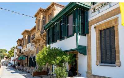 Nikozja stolica dwóch Cyprów z Limassol [49]